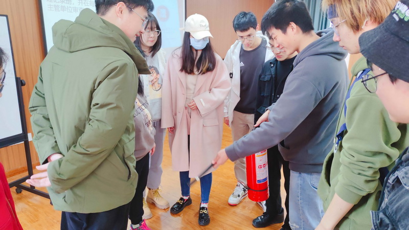 伟德国际victor1946实验室培训第一次 (1).jpg